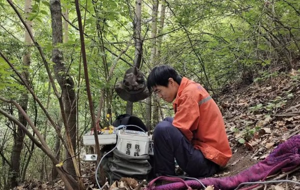 攻坚表率・身边榜样・李强:扎根基层一线 绽放青春芳华.jpg